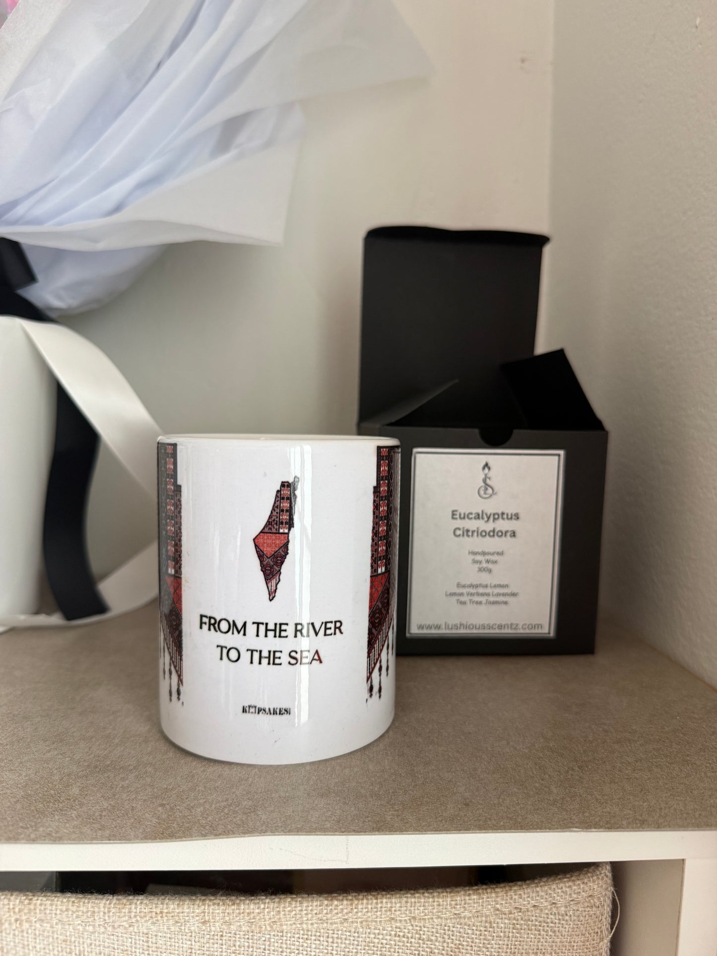 Tatreez Candle