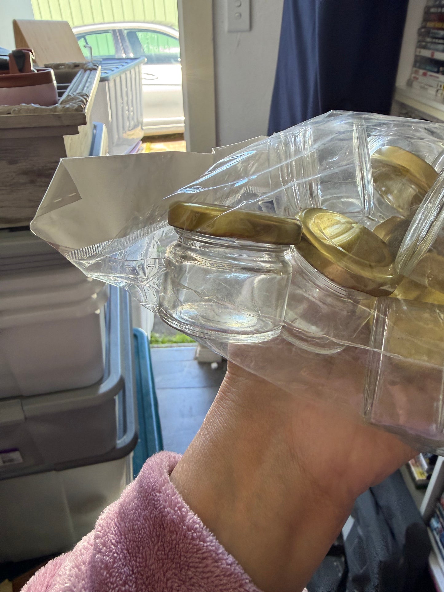 Mini Glass Jars (gold lid) | 13 pieces